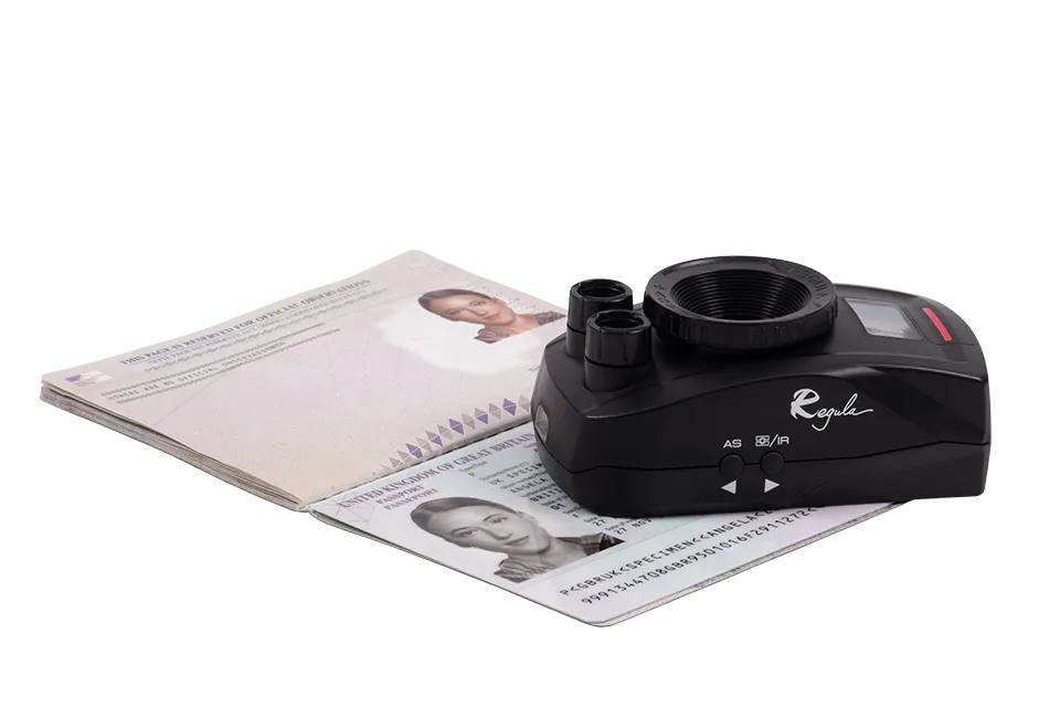 document checks by Regula